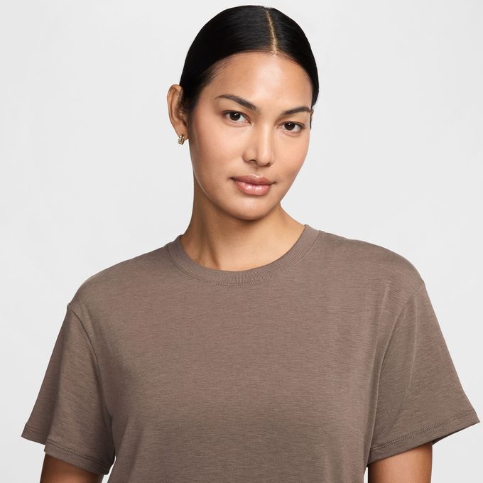 Nike One Relaxed Dri-FIT Short-sleeve Top