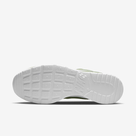 Nike Tanjun Flyease