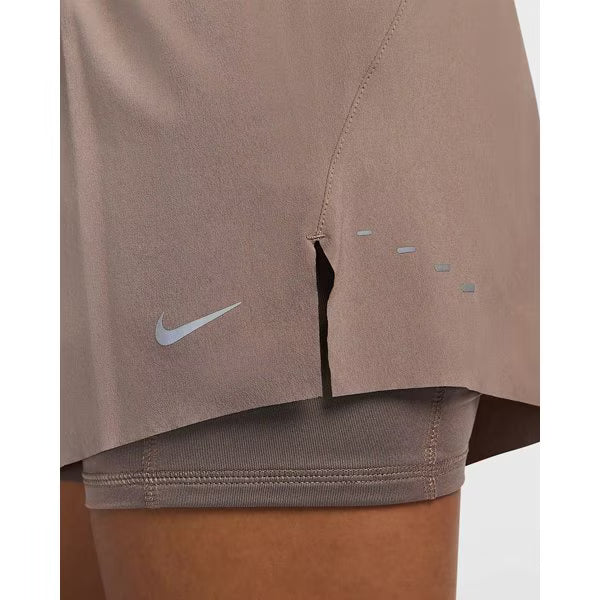 Nike Swift Dri-FIT Mid-rise 2-in-1 Shorts