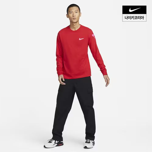 Nike Sportswear Heart and Sole Long-Sleeve T-Shirt