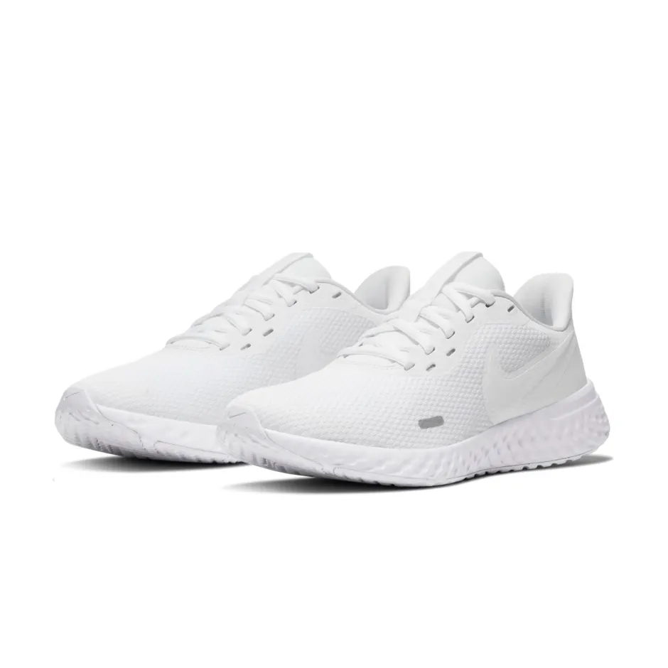 Nike Revolution 5