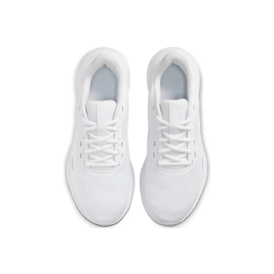 Nike Revolution 5