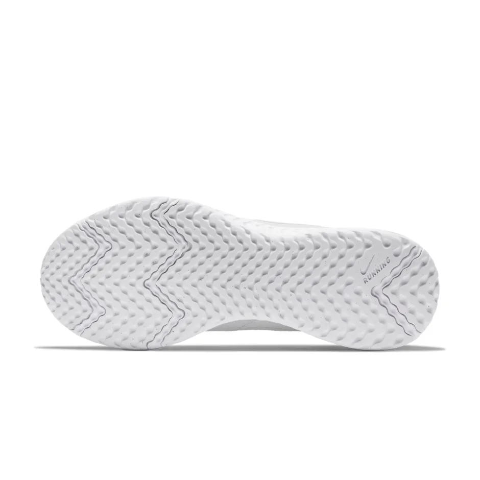Nike Revolution 5