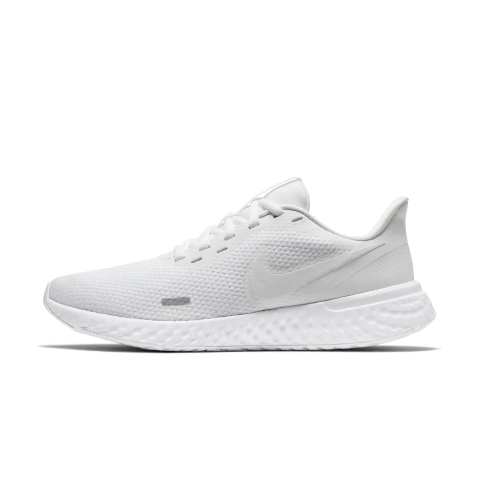 Nike Revolution 5