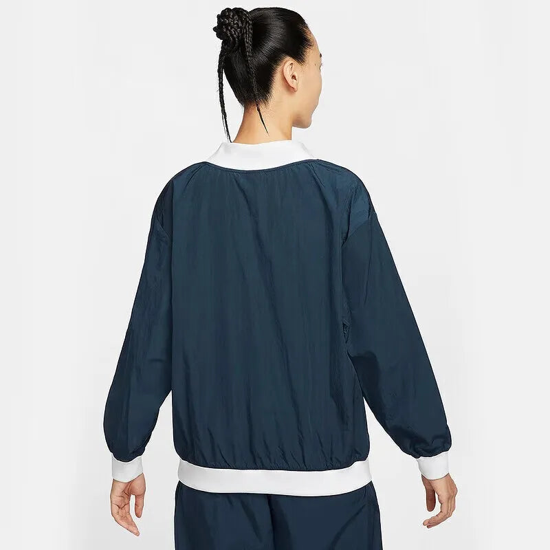 Nike Sportswear Essential Woven Long-Sleeve V-Neck