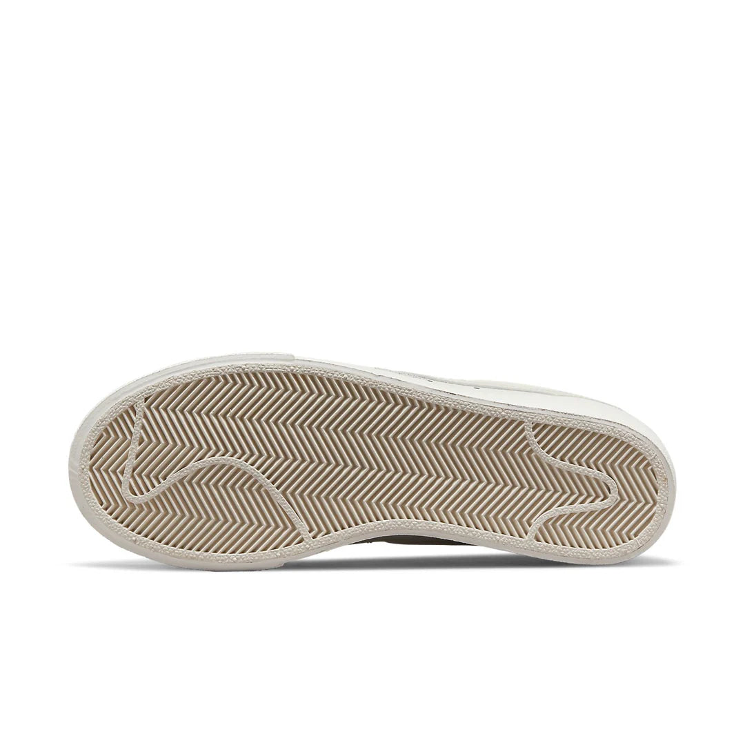 Nike Blazer Low Platform