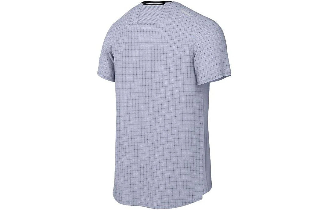 Nike Dri-FIT Trail Rise 365 Short-Sleeve T-Shirt