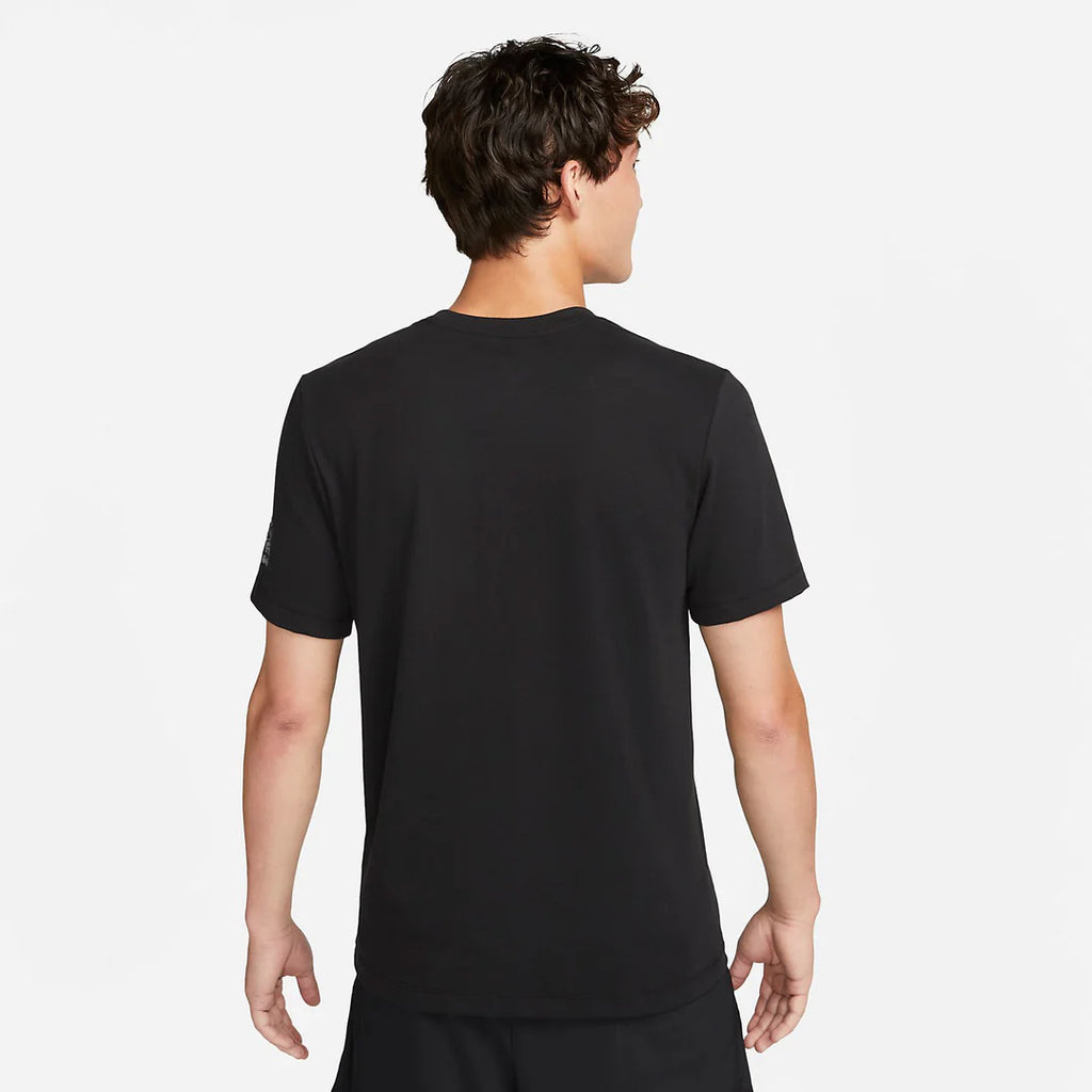 Nike Men's Dri-FIT Training Graphic T-Shirt