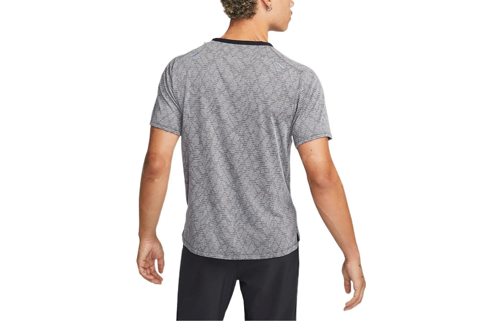 Nike Men's Dri-FIT Running Division Pinnacle Short-Sleeve Top