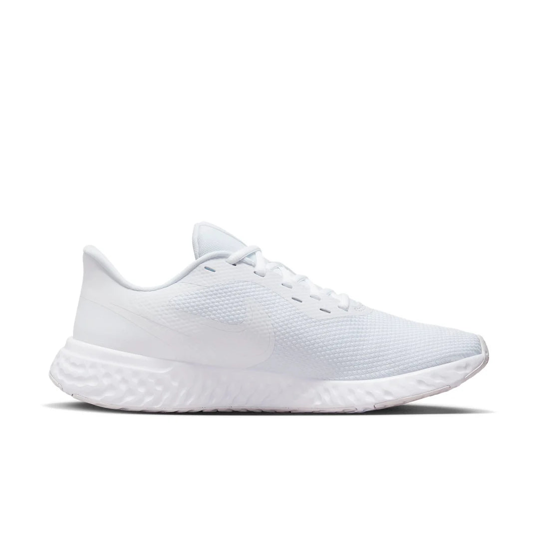 Nike Revolution 5