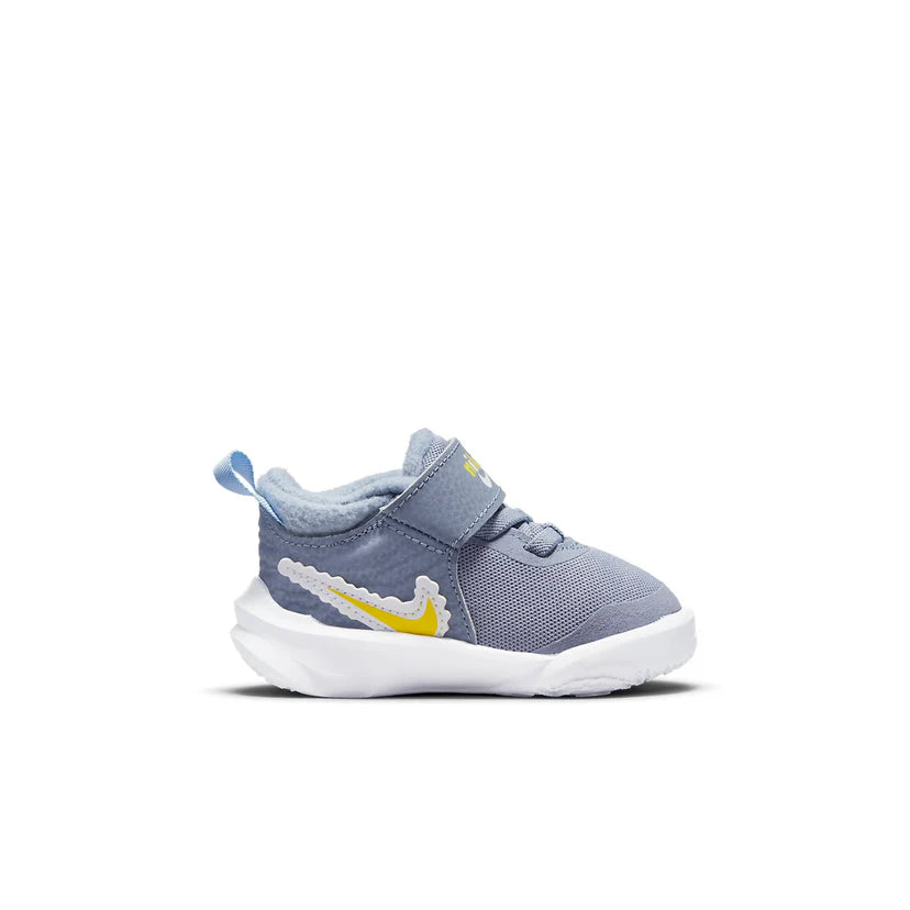 Nike Team Hustle D 10 Dream Toddler Shoe