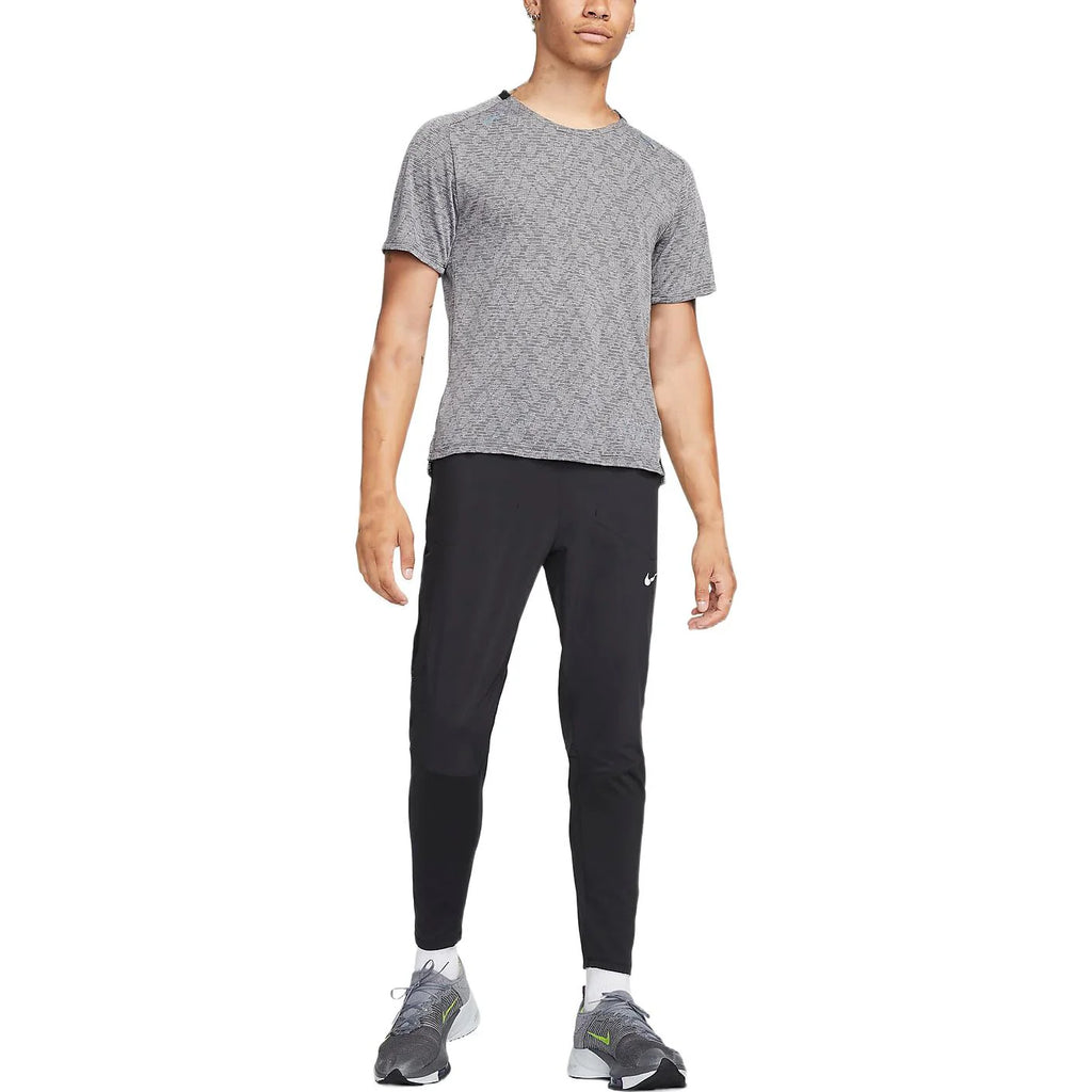 Nike Men's Dri-FIT Running Division Pinnacle Short-Sleeve Top