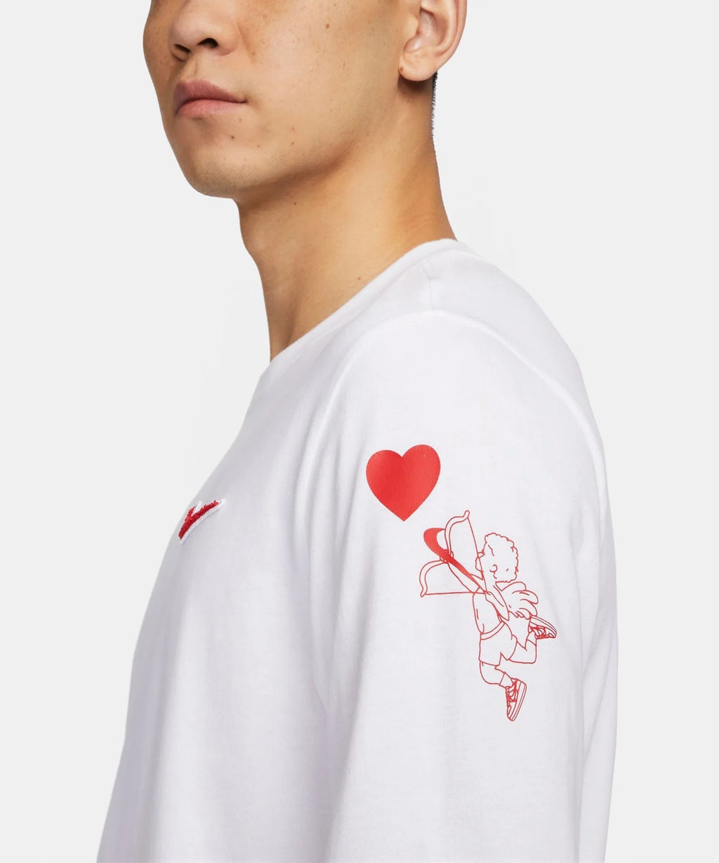 Nike Sportswear Heart and Sole Long Sleeve T-Shirt