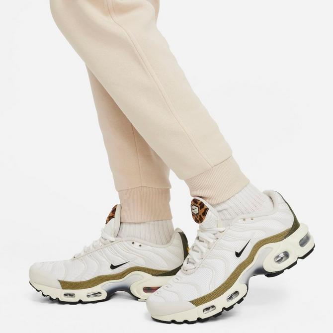 Nike Sportswear Club Fleece Cargo Pants Label