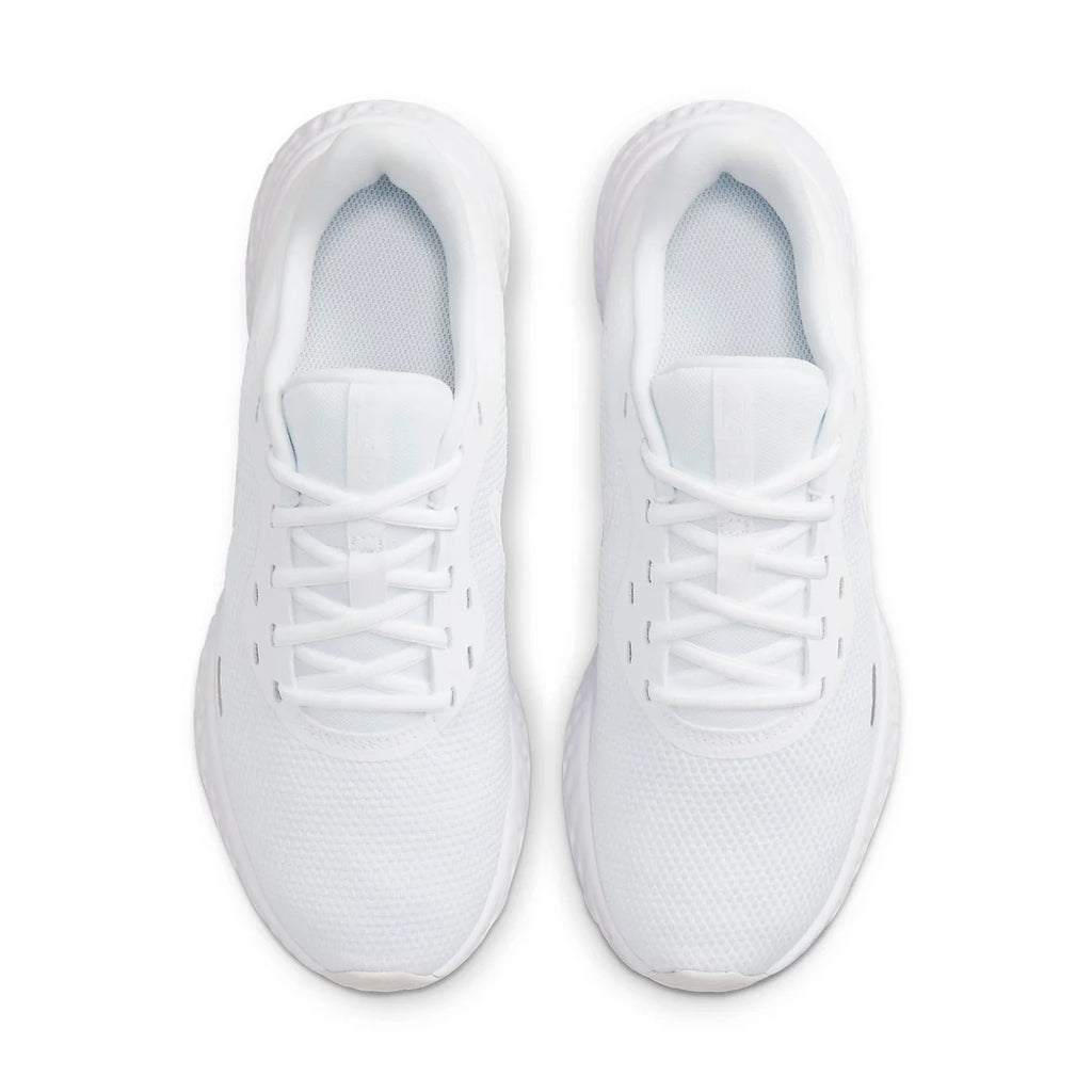 Nike Revolution 5