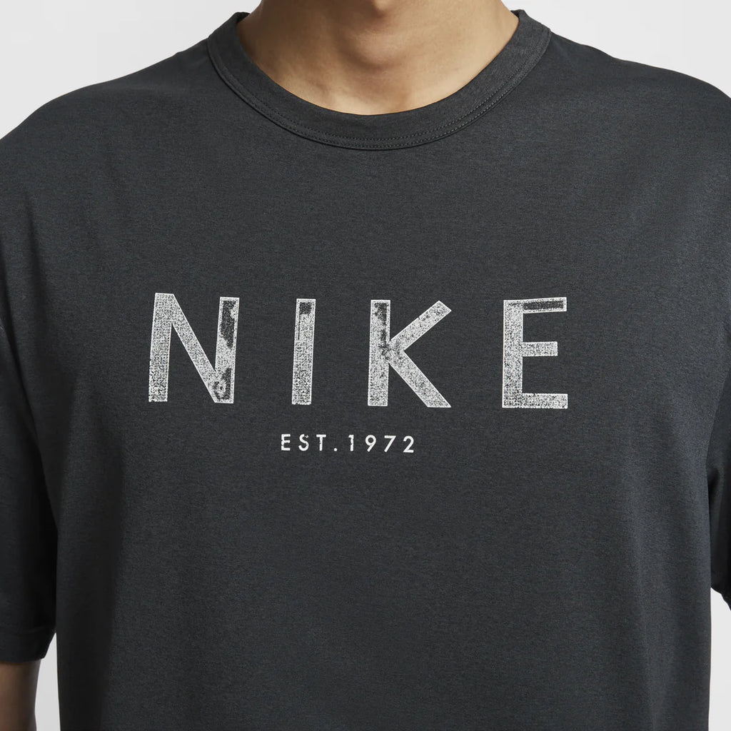 Nike Dri-FIT UV Hyverse Short-sleeve Its