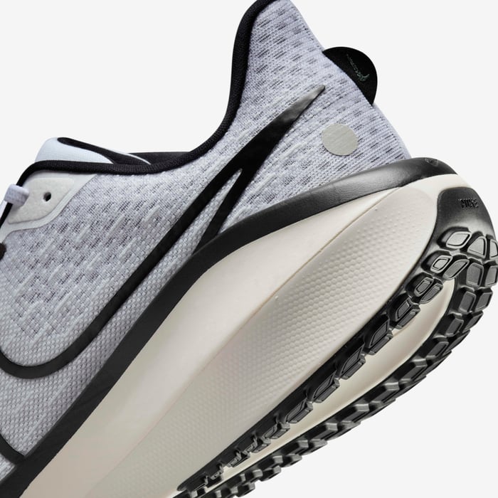 Nike Vomero 17