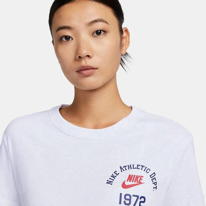 Nike Sportswear Women's Cropped T-Shirt