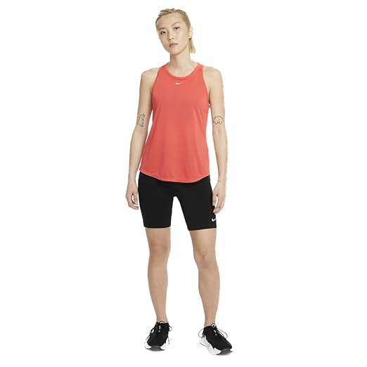 Nike One Dri-FIT Standard Tank