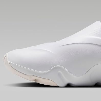 Nike Jordan Roam