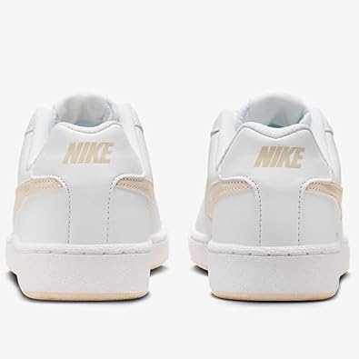 Nike Court Royale