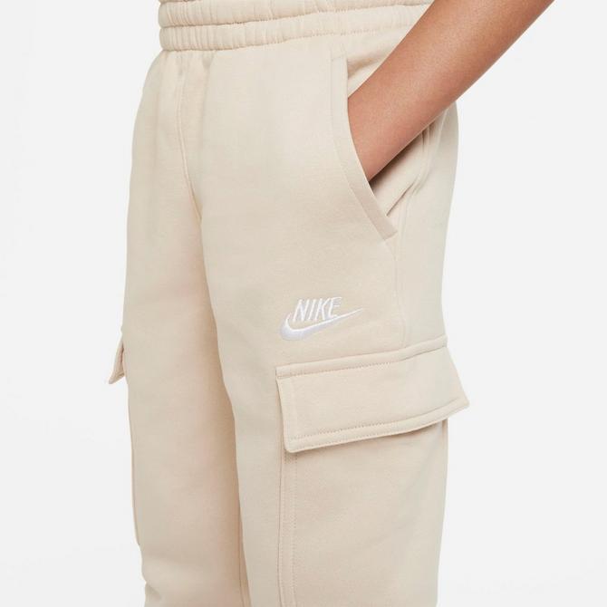 Nike Sportswear Club Fleece Cargo Pants Label