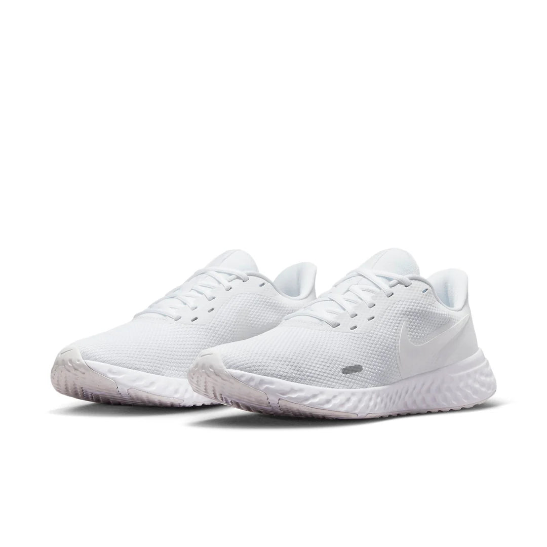 Nike Revolution 5