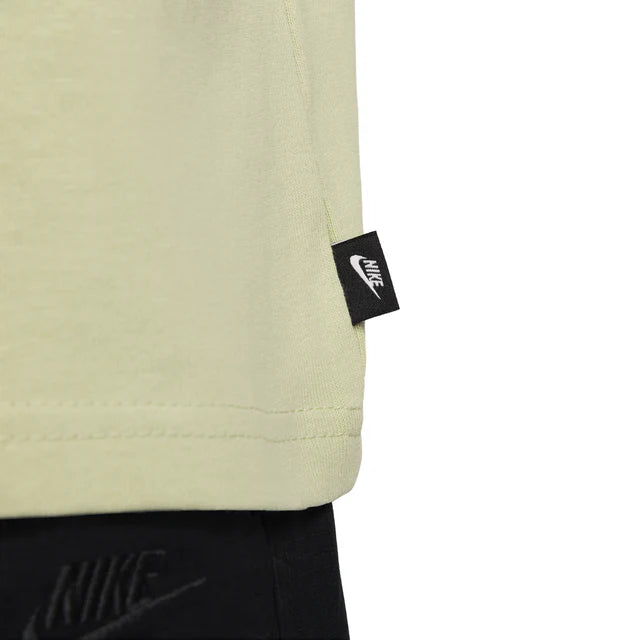 Nike Sportswear Premium Essential Sustainable T-shirt
