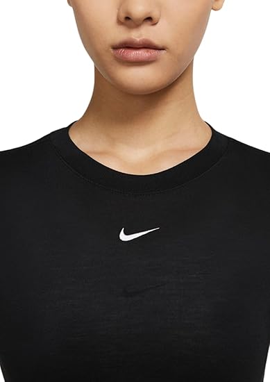 Nike Sportswear Essential Women's Slim Cropped T-Shirt