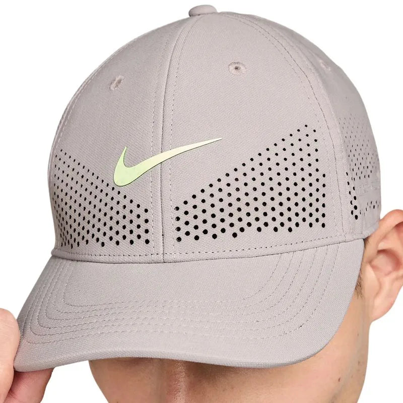 Nike Dri-FIT ADV Club Cap