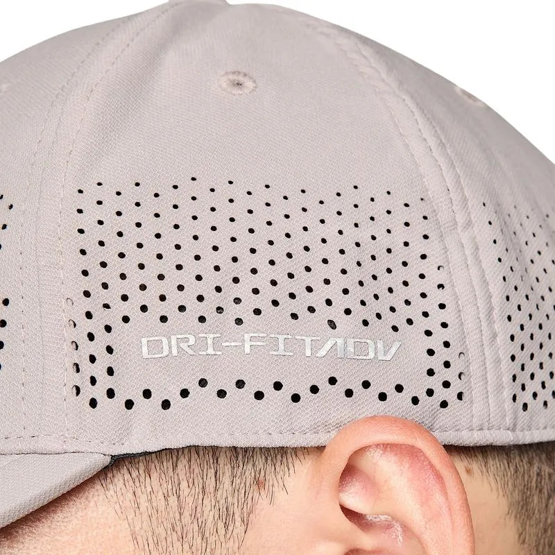 Nike Dri-FIT ADV Club Cap