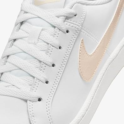 Nike Court Royale