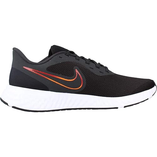 Nike Revolution 5