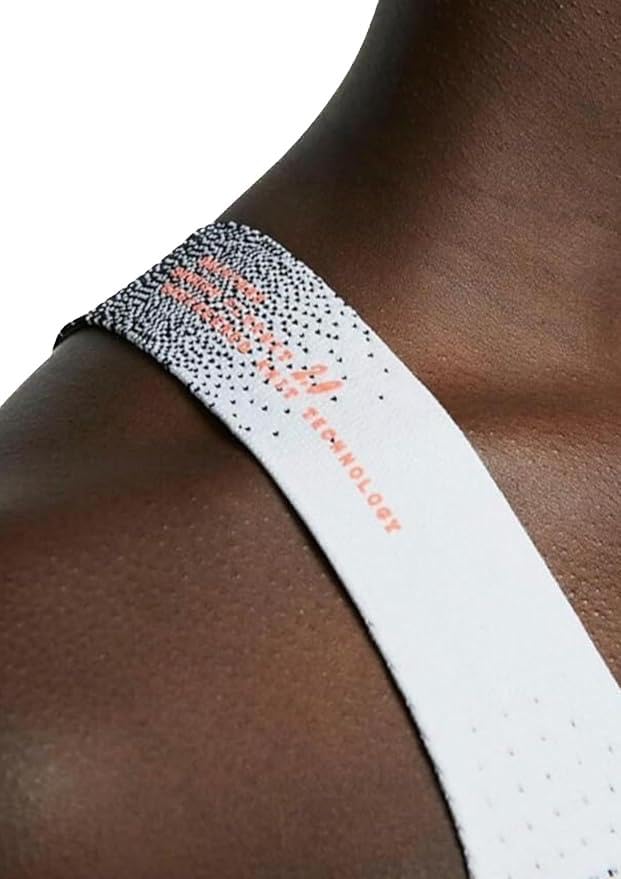 Nike Women's Swoosh Flyknit Sports Bra