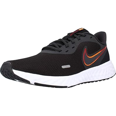 Nike Revolution 5