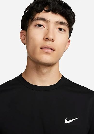 Nike Men's Dri-FIT UV HYVERSE Short-Sleeve Top