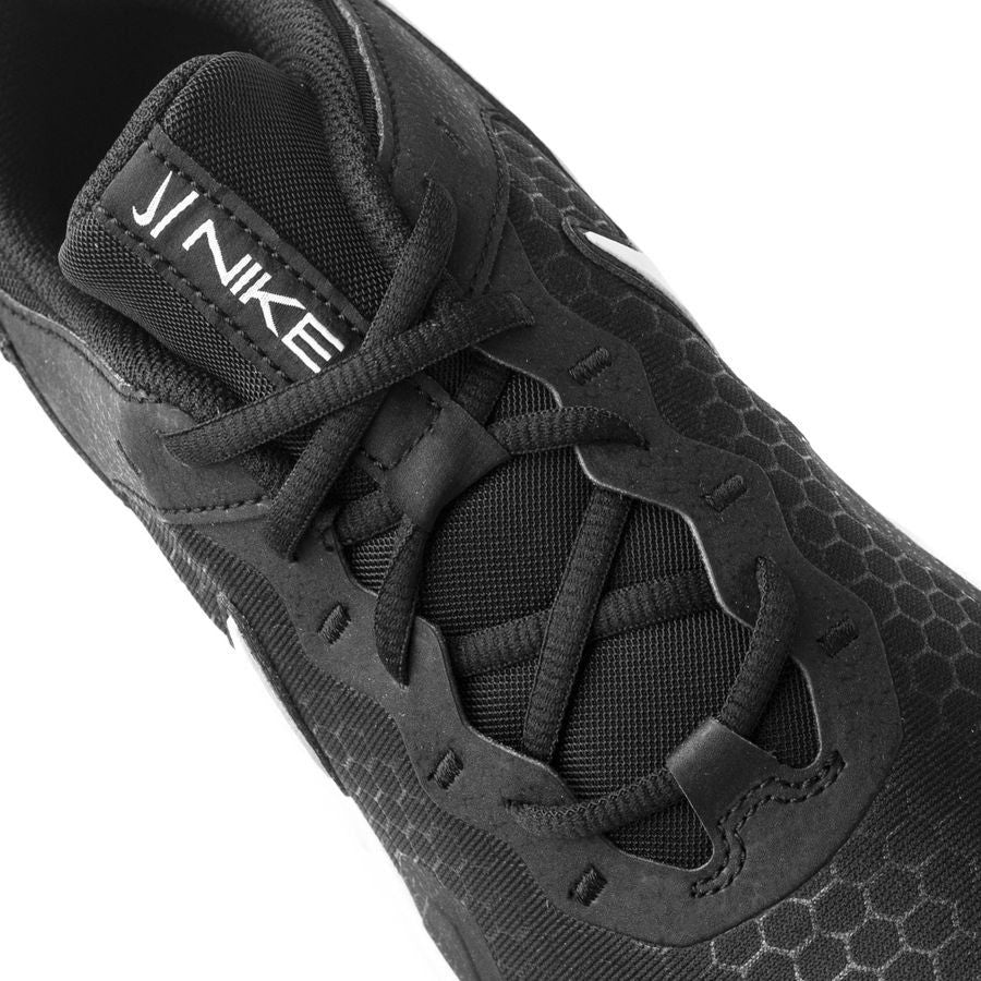 Nike Legend Essential 2
