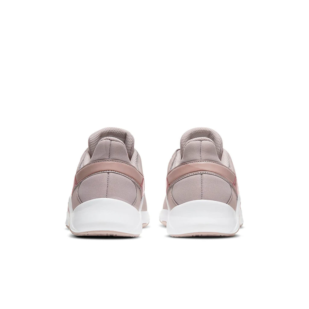 Nike Legend Essential 2