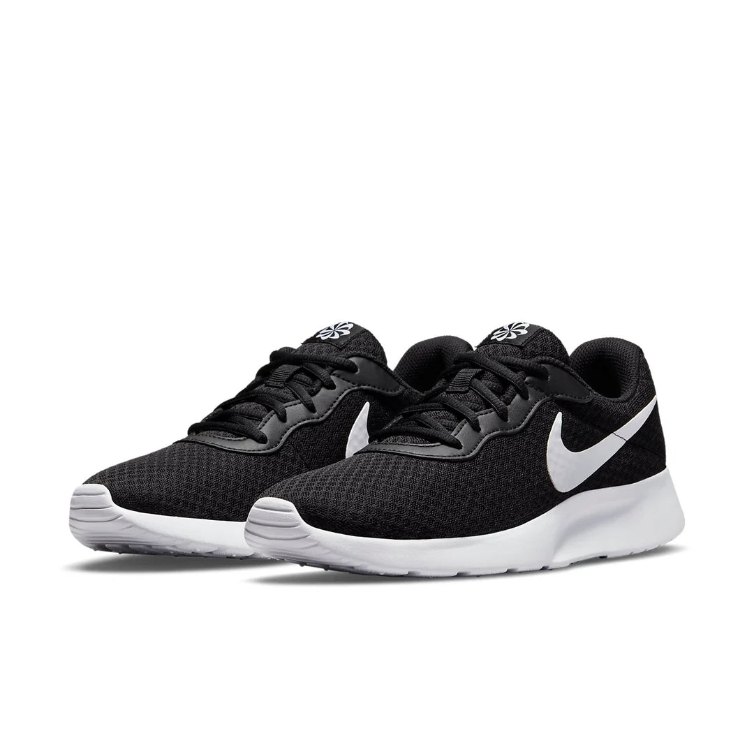 Nike Tanjun