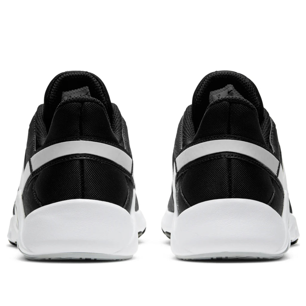 Nike Legend Essential 2