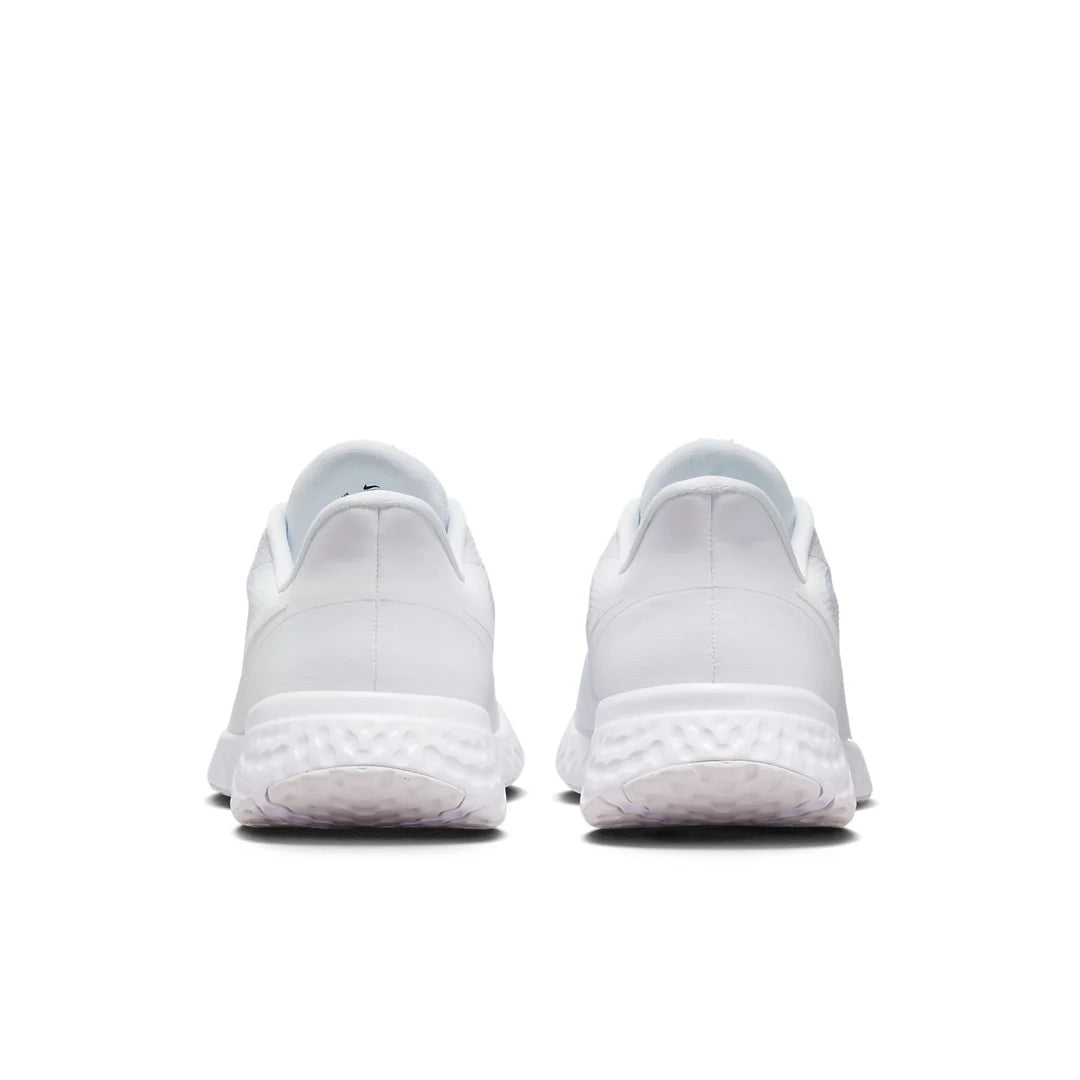 Nike Revolution 5