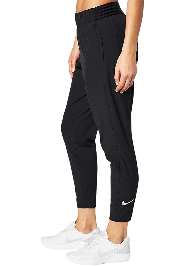 Nike Women's Essential 7/8 Plus Size Pants