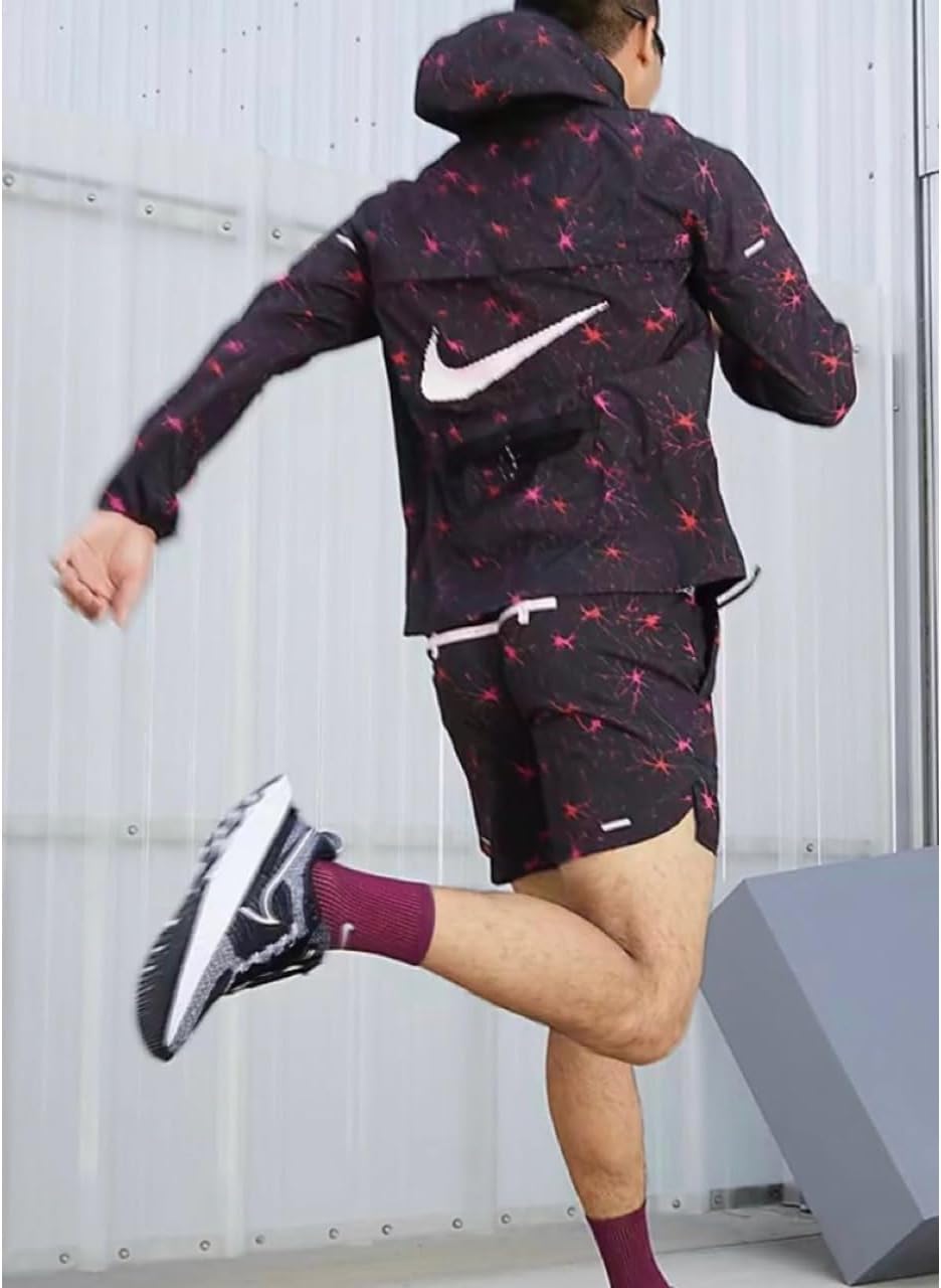 Nike Men's Water-Repellent UV Protection Windrunner Jacket