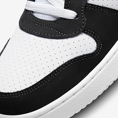 Nike Court Borough Mid