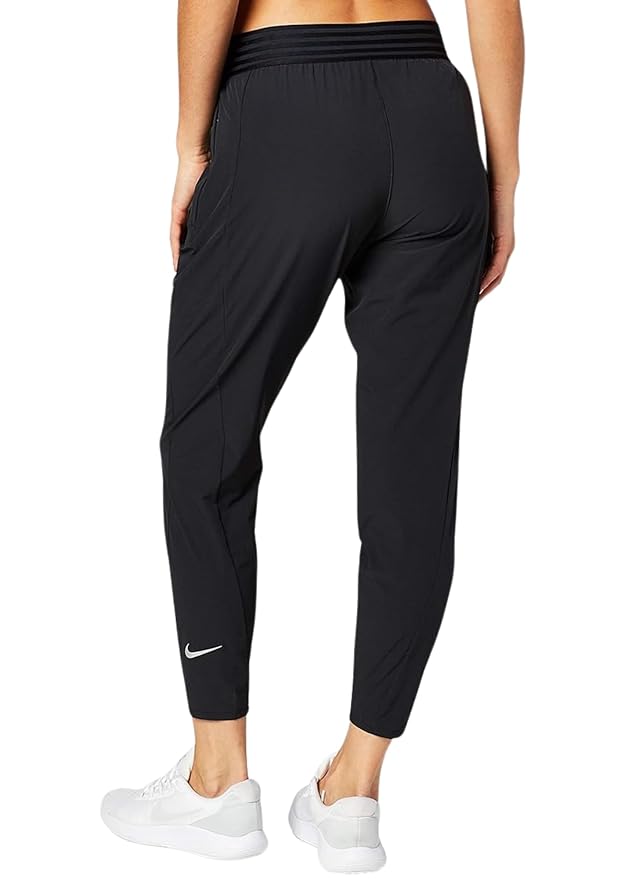 Nike Women's Essential 7/8 Plus Size Pants