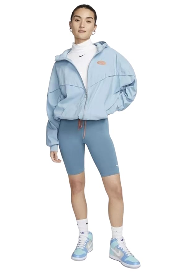 Nike Essential Mid-Rise Biker Short