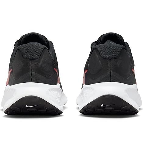 Nike Revolution 7