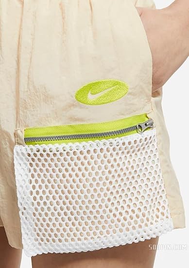 Nike Sportswear Icon Clash High-Rise Woven Shorts