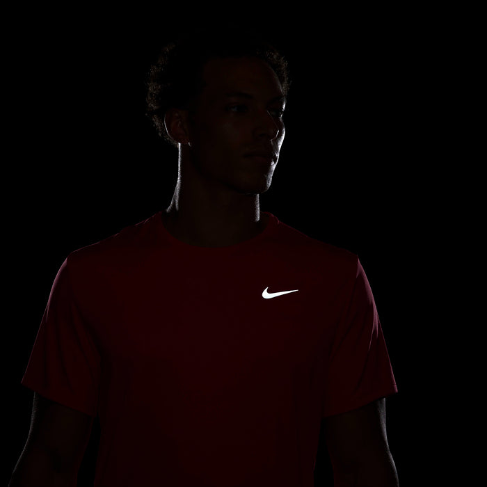 Nike Dri-FIT UV Miler Short-sleeve