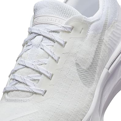 Nike ZoomX Invincible Run Flyknit 3